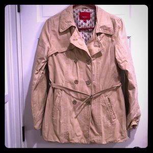 Light weight khaki jacket